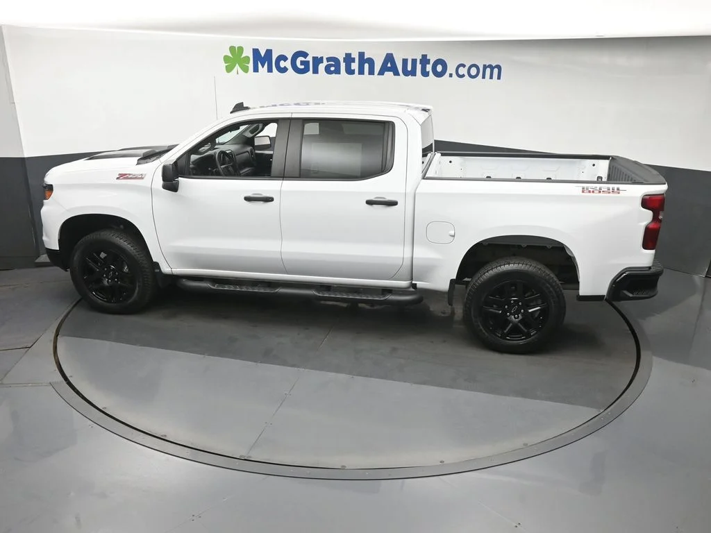 Used 2024 White Chevrolet Custom Trail Boss image 24