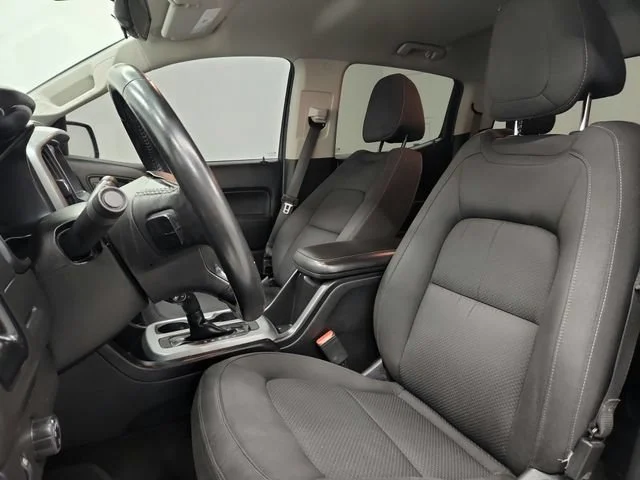 Used 2018 SILVER ICE METALLIC Chevrolet 2WD LT image 18