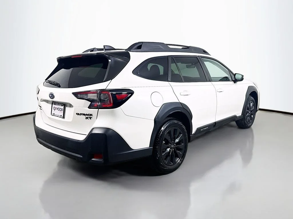 Used 2024 Crystal White Pearl Subaru Onyx Edition XT image 7