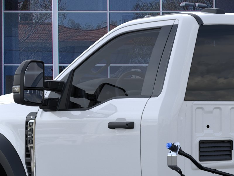 New 2025 Oxford White Ford F-450® XL image 20