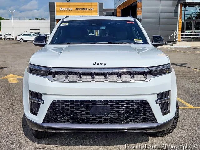 New 2026 Bright White Clear-Coat Exterior Paint Jeep  image 4