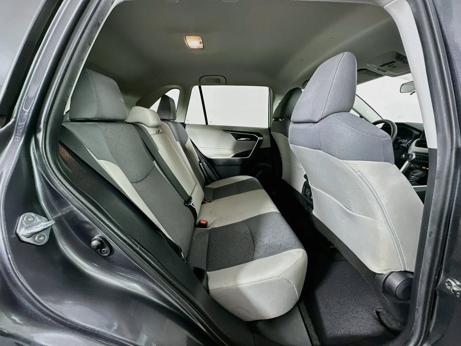Used 2021 Magnetic Gray Metallic Toyota XLE image 27