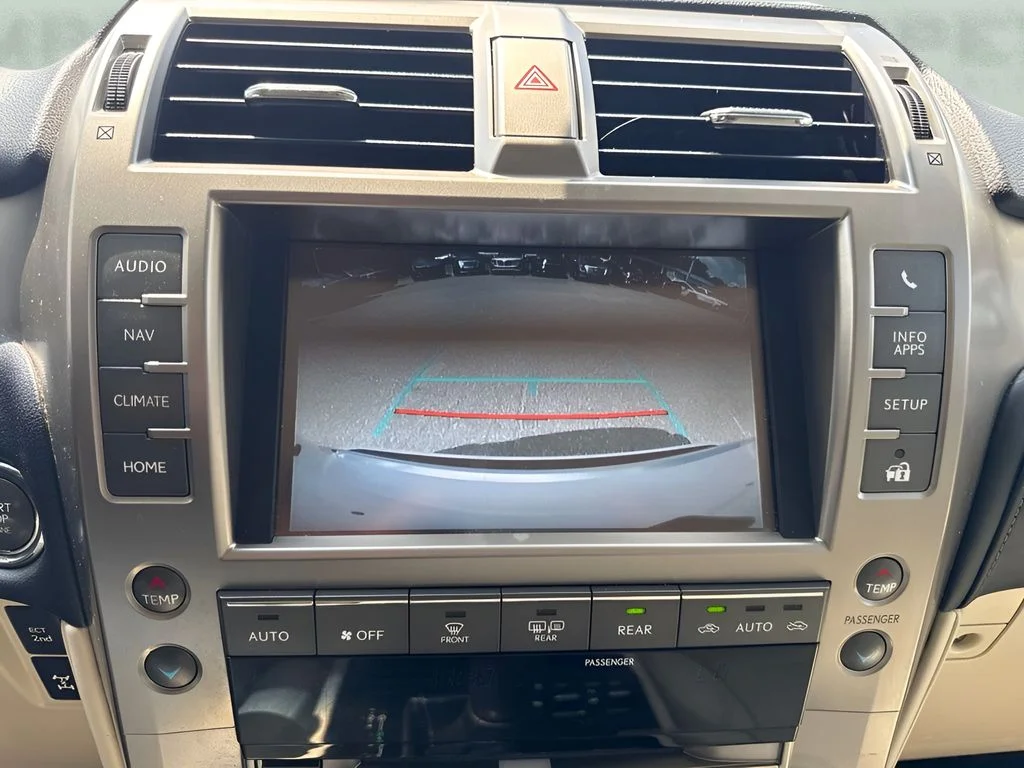 Used 2021 White Lexus 460 image 14