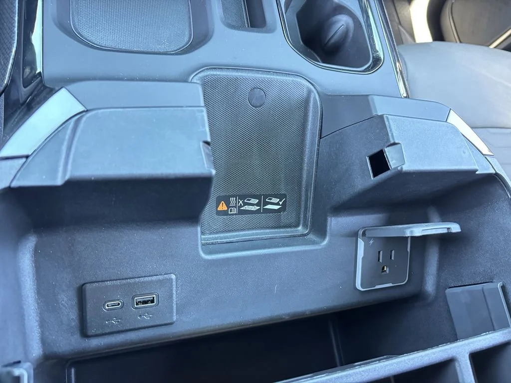 Used 2025 Black Chevrolet ZR2 image 33
