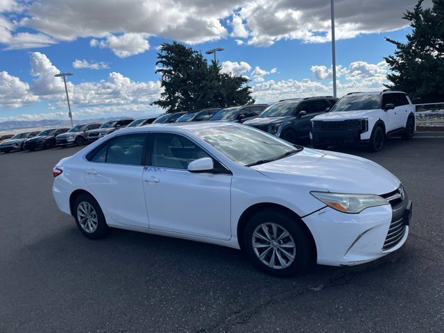Used 2016 Super White Toyota LE image 5