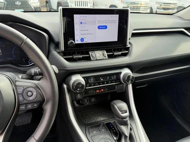 Certified Used 2024 WIND CHILL PEARL Toyota Hybrid XLE Premium image 18