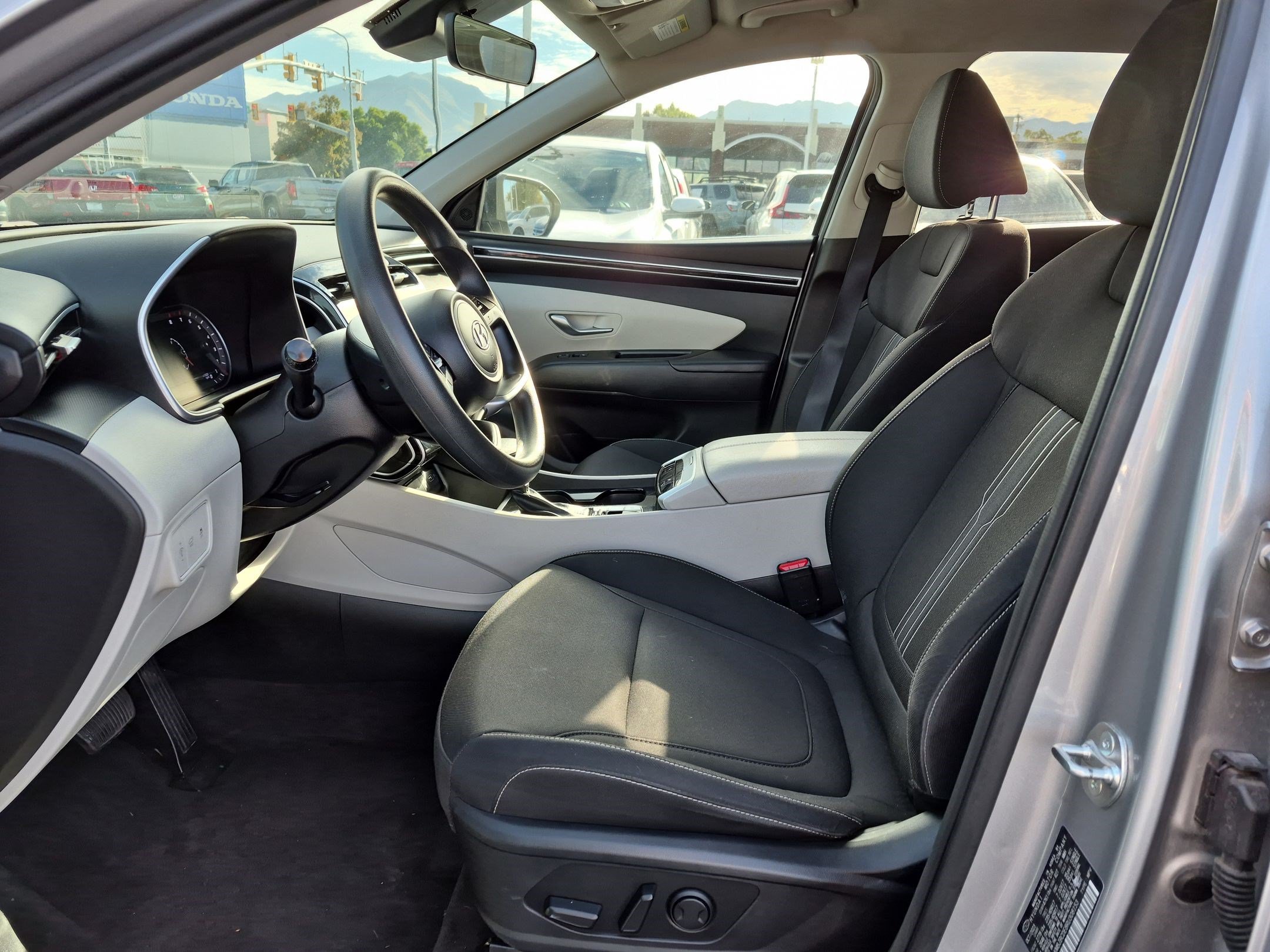 Used 2024 Shimmering Silver Hyundai SEL image 15