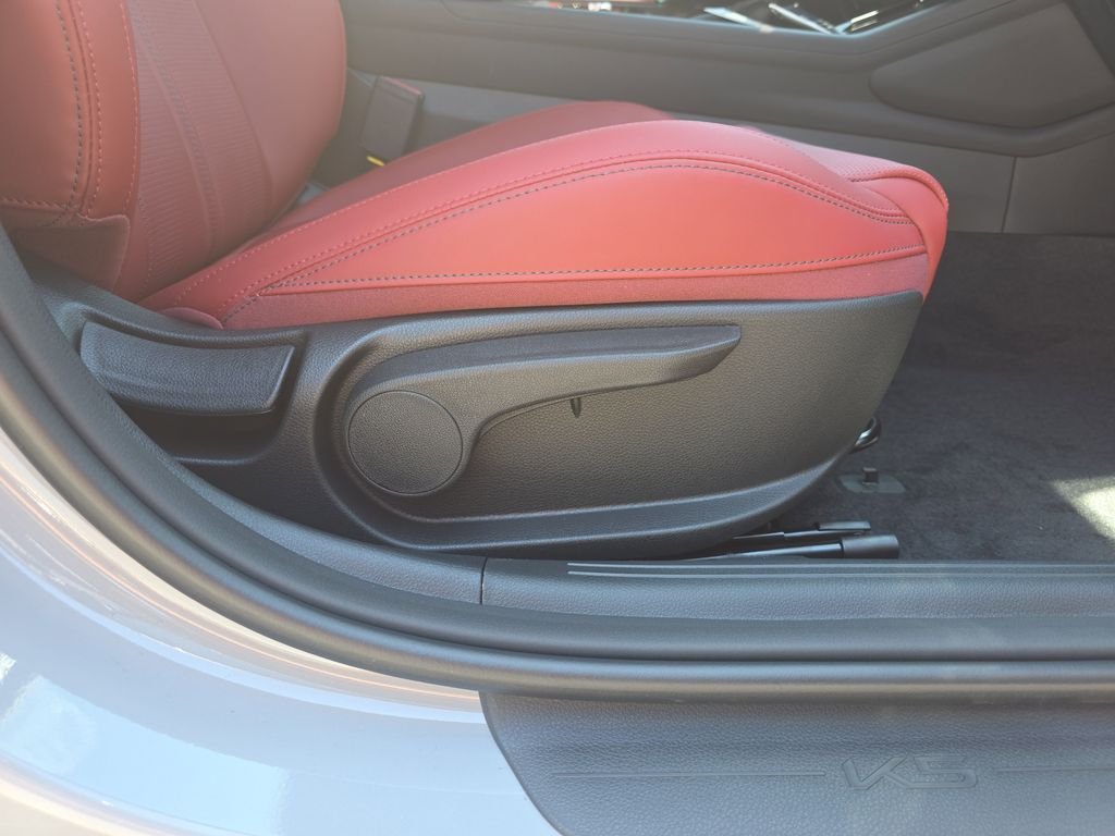 New 2026 Wolf Gray Kia GT-Line image 36