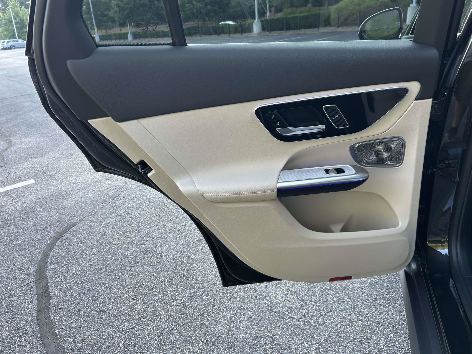 New 2027 Graphite Grey Metallic Mercedes-Benz GLC 300 SUV image 35