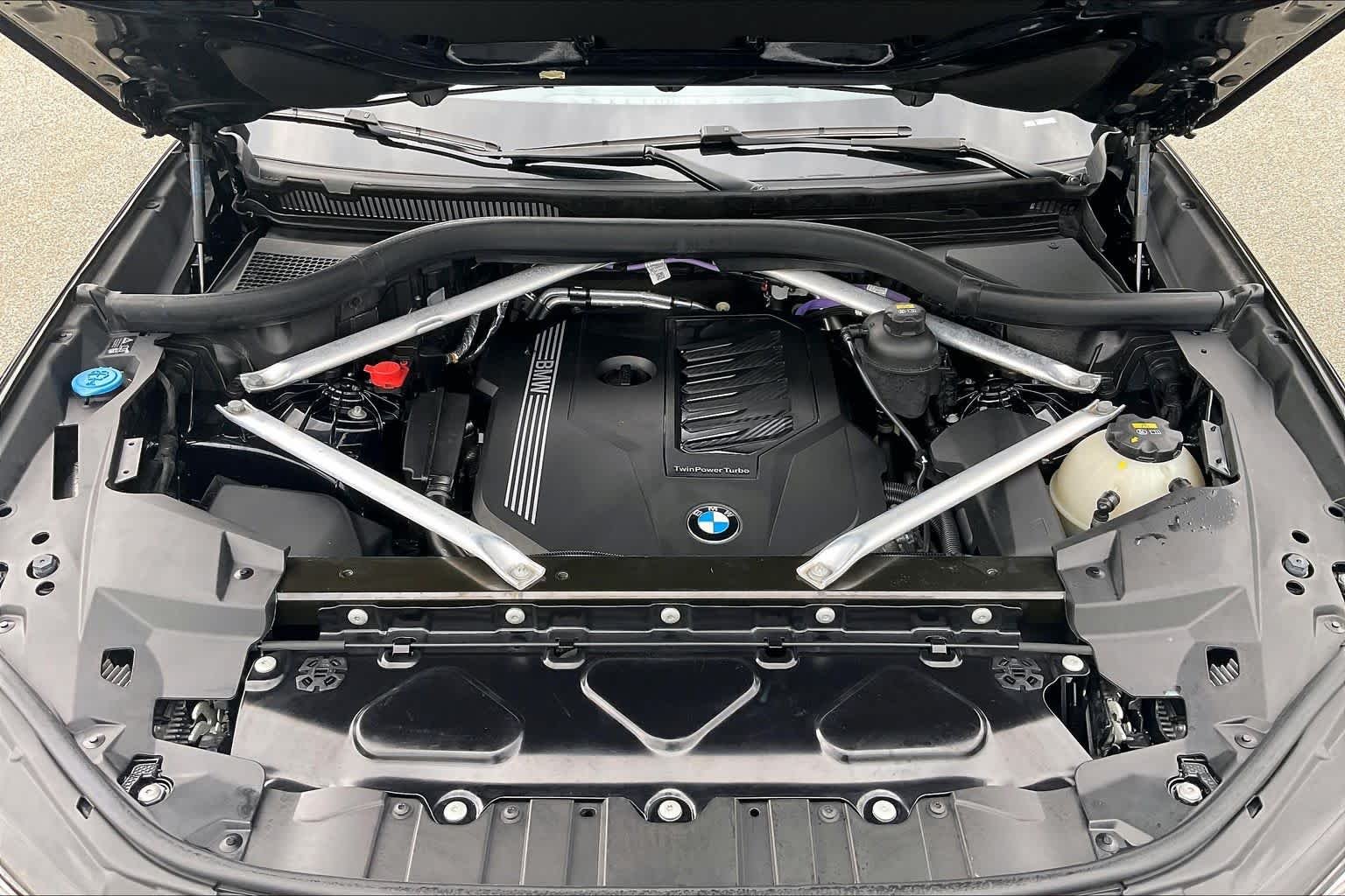 Used 2021 Carbon Black Metallic BMW xDrive40i image 29