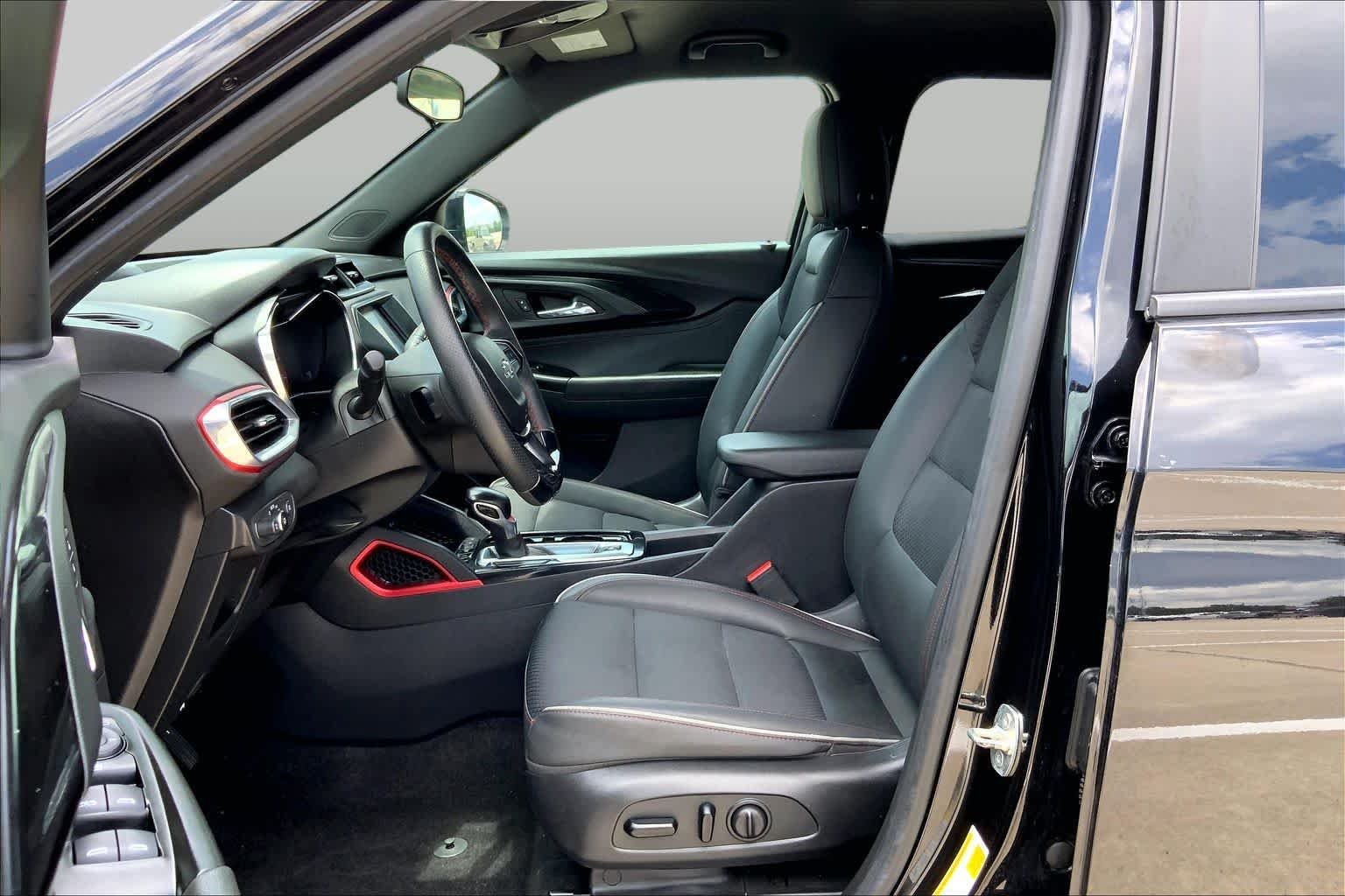 Used 2022 Mosaic Black Metallic Chevrolet RS image 8