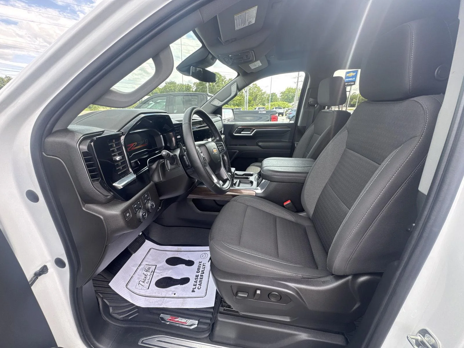 Used 2023 Summit White Chevrolet LT image 8