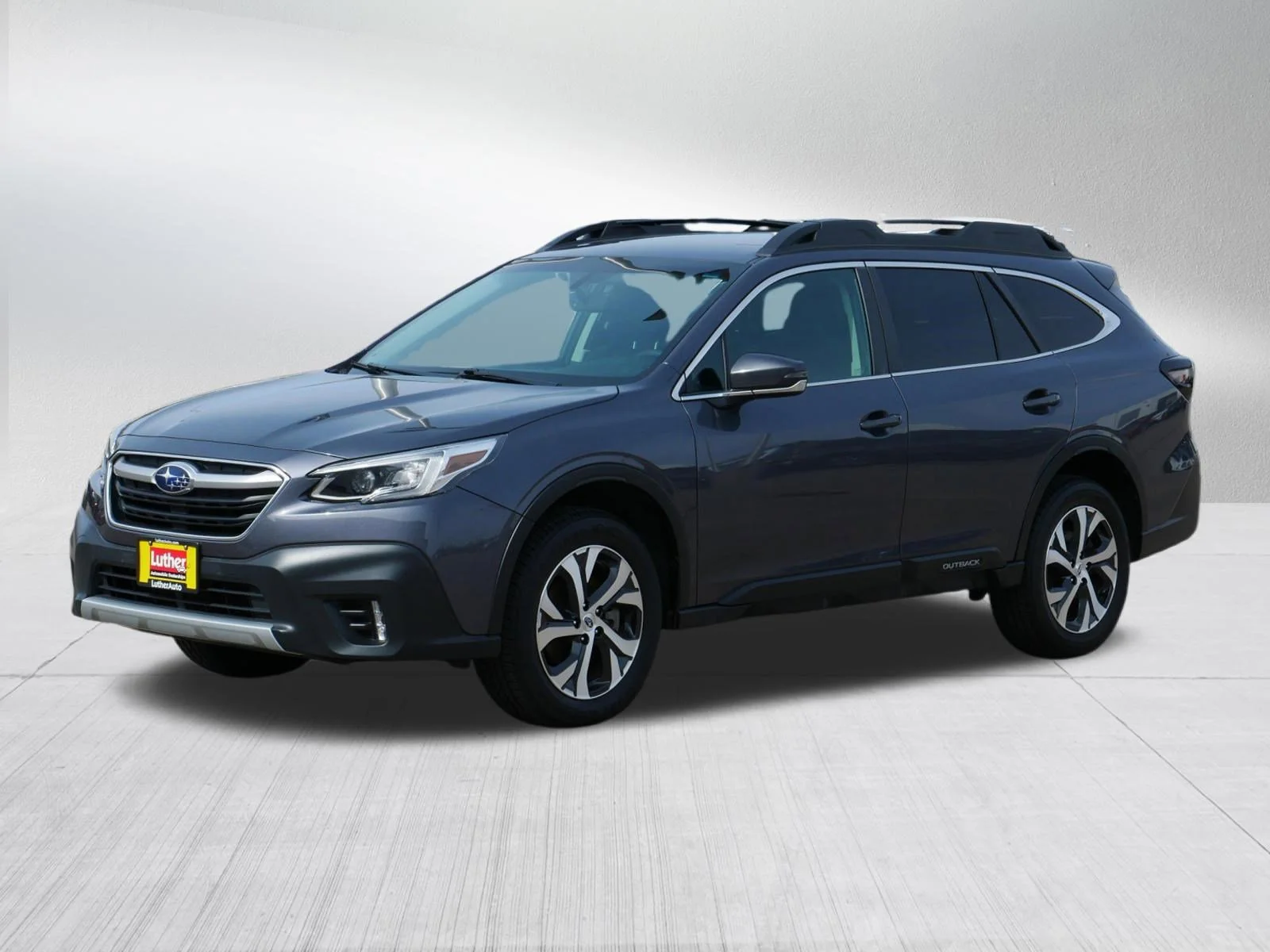 Used 2022 Magnetite Gray Metallic Subaru Limited image 3