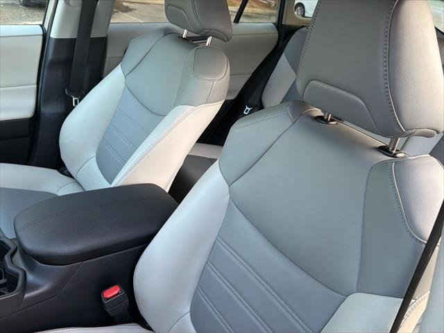 Certified Used 2023 SILVER SKY METALLIC Toyota  image 28