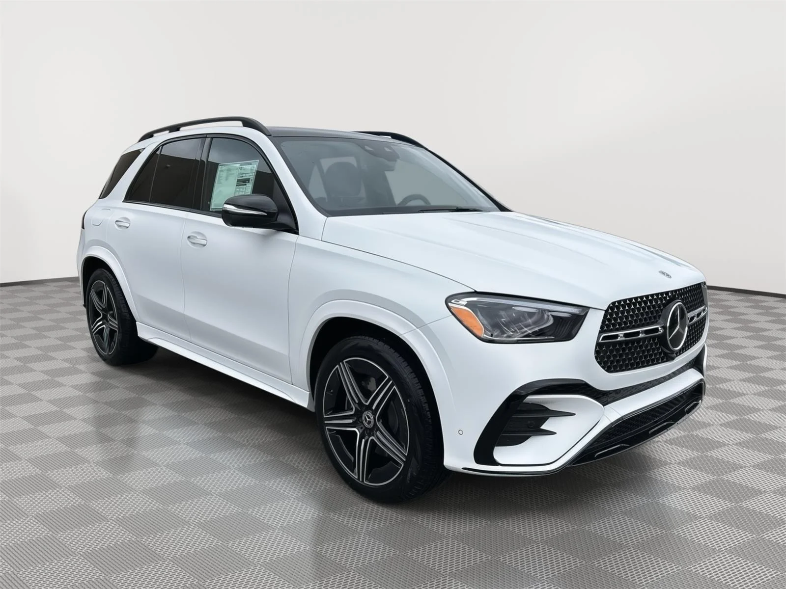 New 2026 MANUFAKTUR Moonlight White Magno Mercedes-Benz GLE 350 image 1
