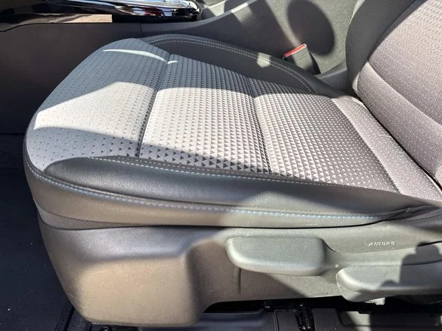 Used 2025 White Chevrolet LT image 39