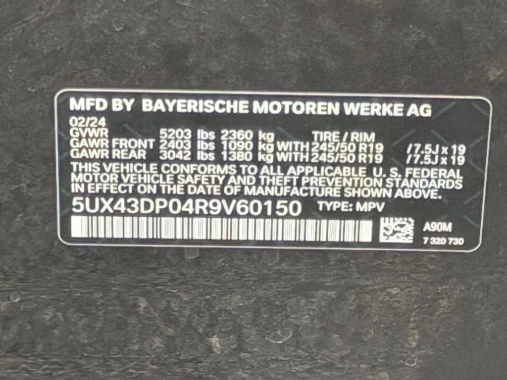 Used 2024 Gray BMW sDrive30i image 23