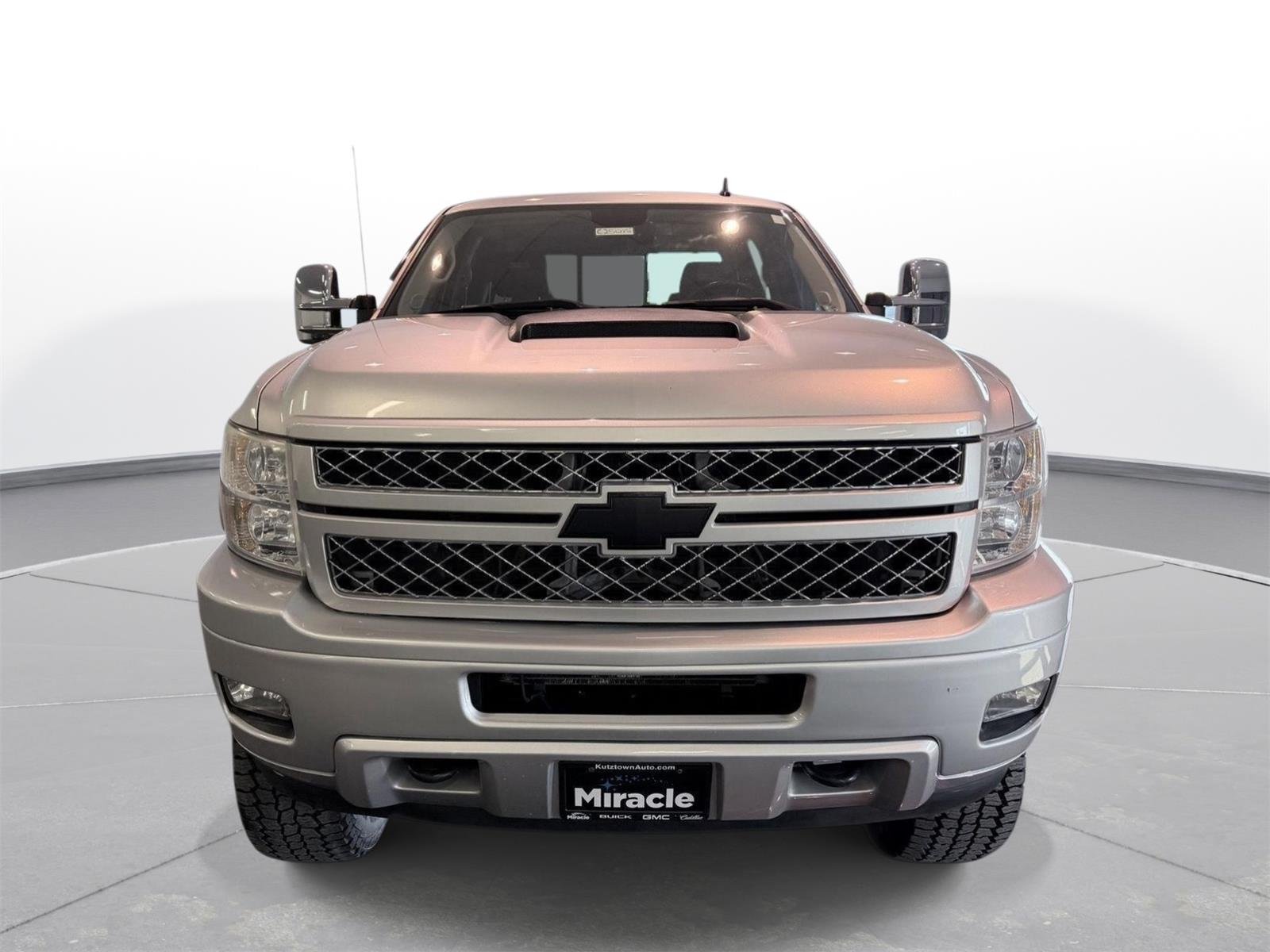 Used 2014 Silver Ice Metallic Chevrolet LTZ image 16
