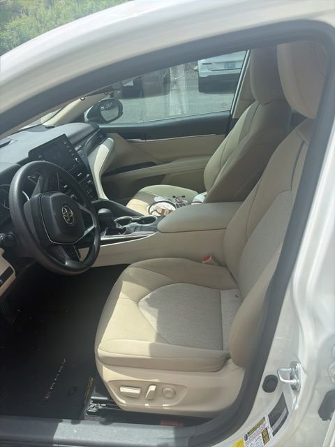 Used 2024 White Toyota LE image 3