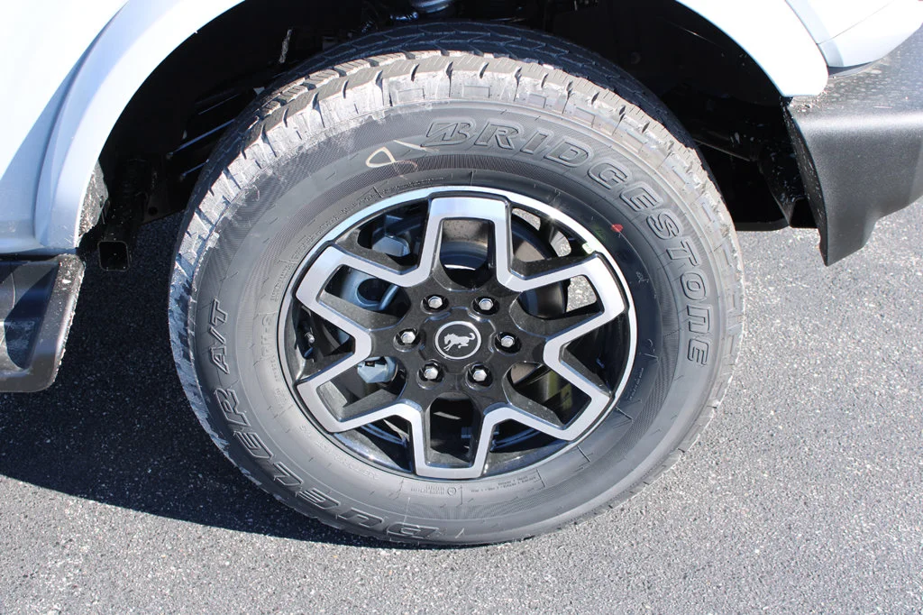 New 2026 Avalanche Gray Ford Outer Banks® image 21