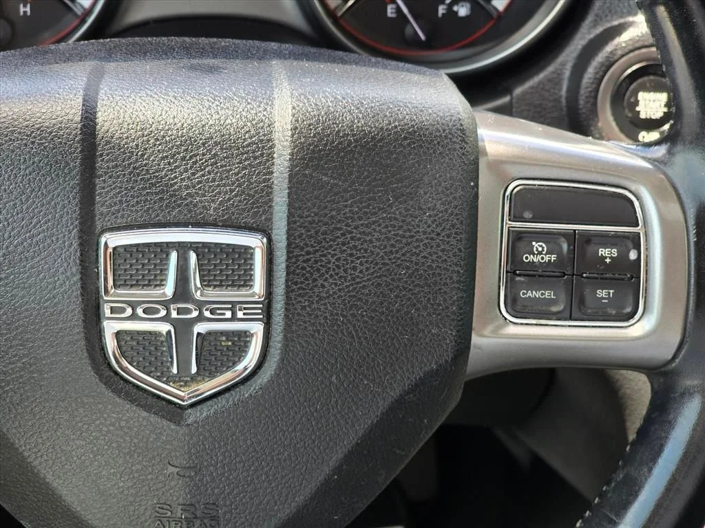 Used 2019 White Dodge Crossroad image 18