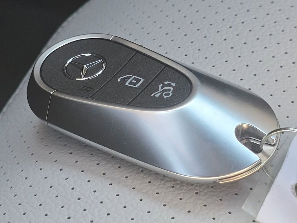 New 2026 MANUFAKTUR Alpine Grey Mercedes-Benz GLC 300 image 76