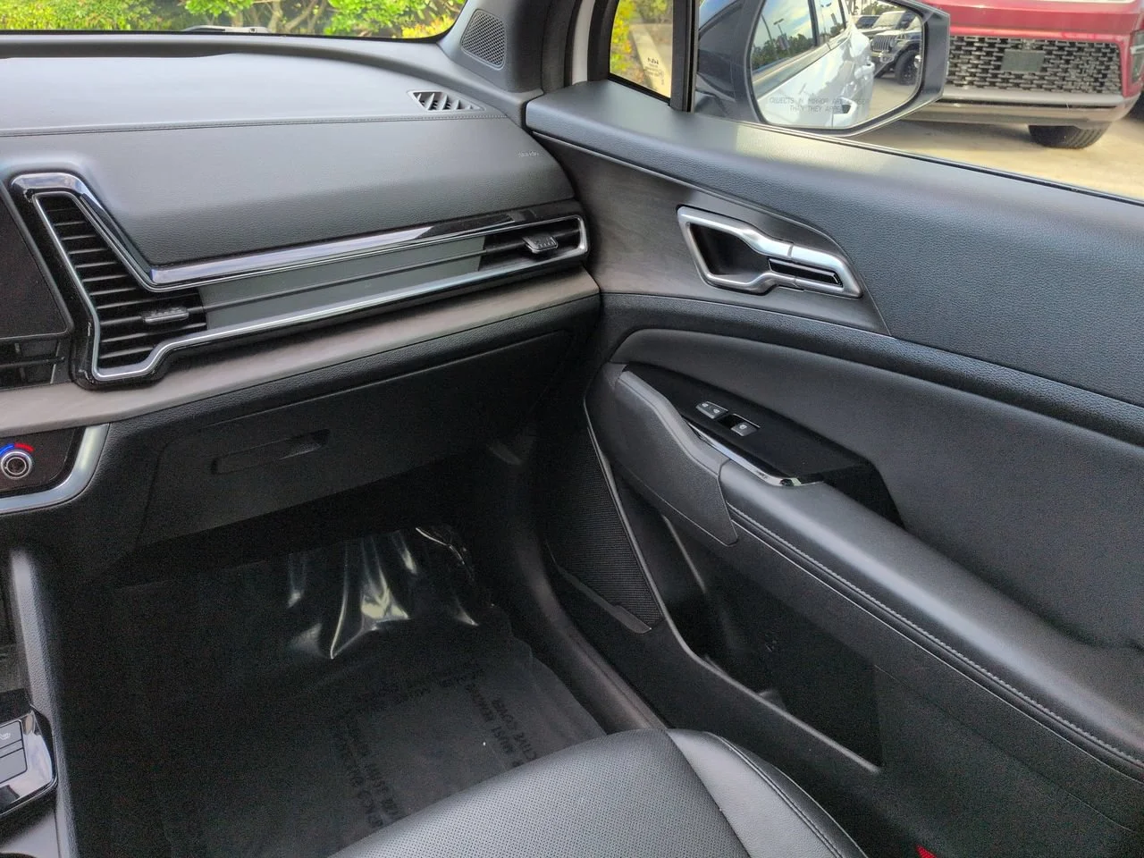 Used 2024 White Pearl Kia X-Line image 16