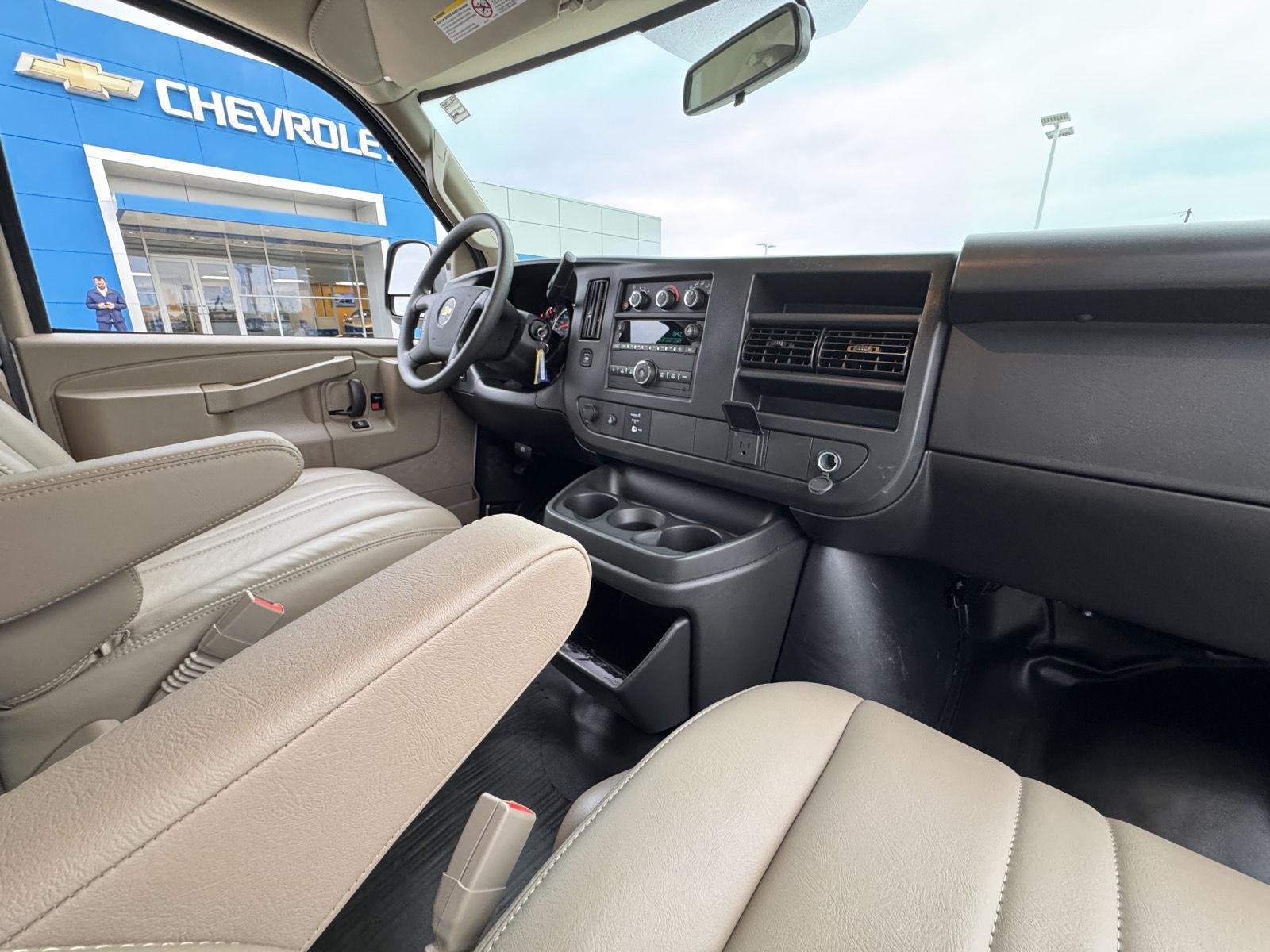 2026 Chevrolet Express Cargo Work Van - Photo 35