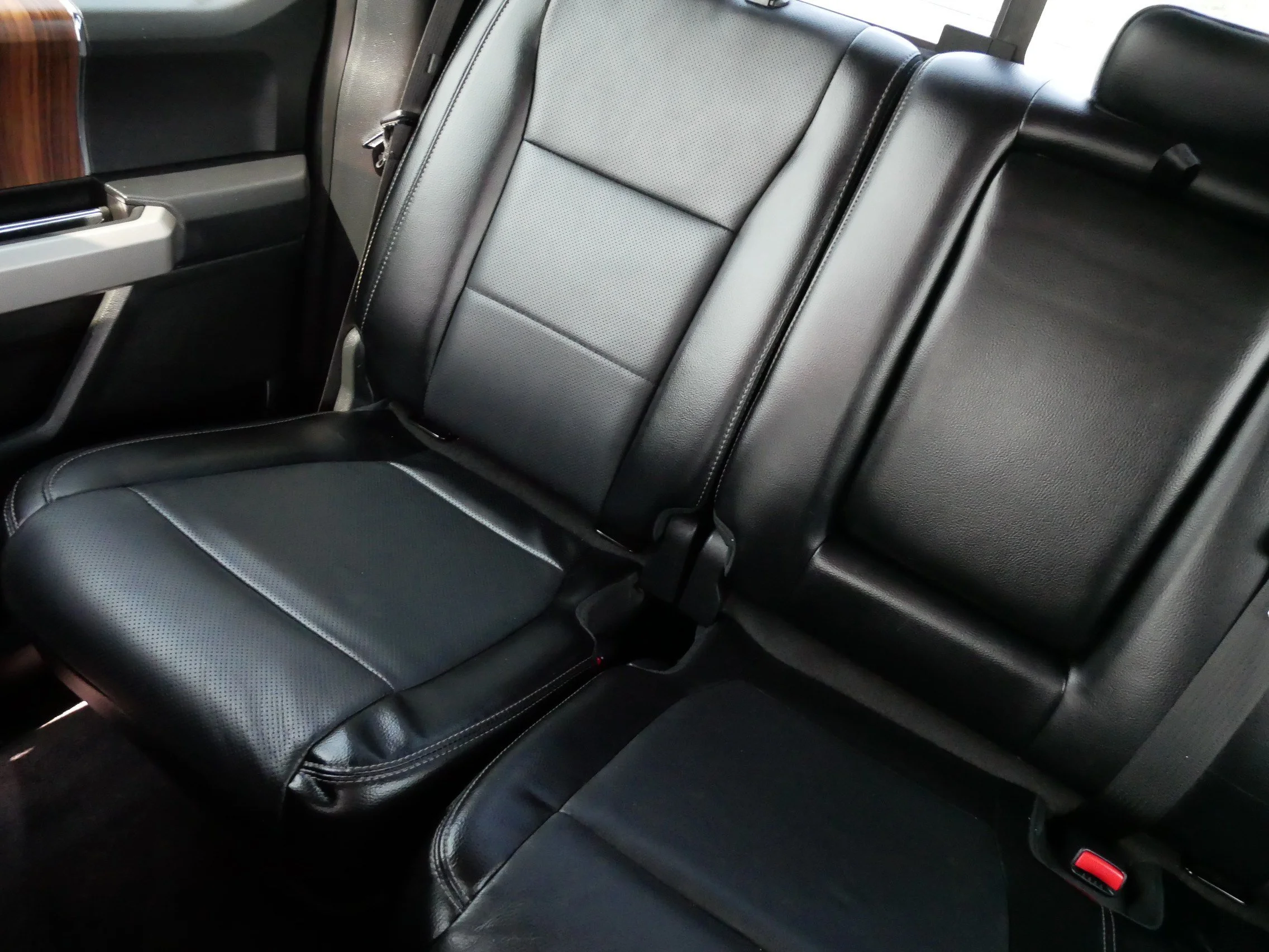 Used 2016 Shadow Black Ford Lariat image 6