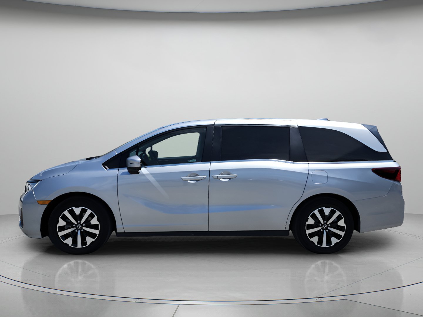 Used 2025 Silver Honda EX-L image 4