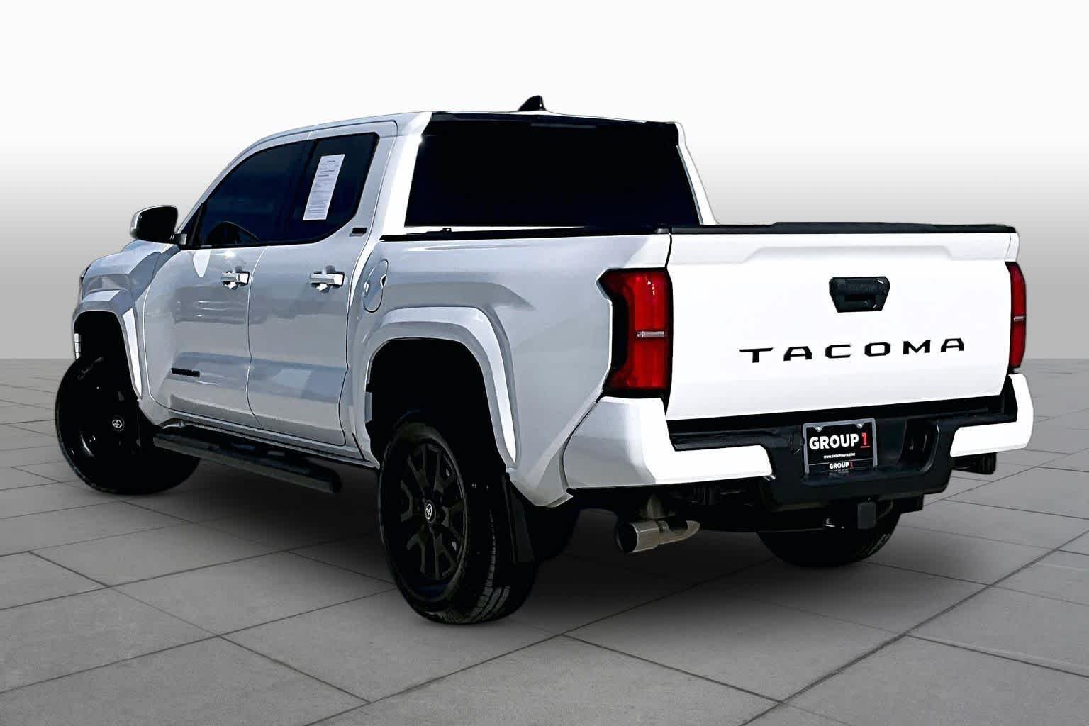 Used 2024 Ice Cap Toyota SR5 image 11
