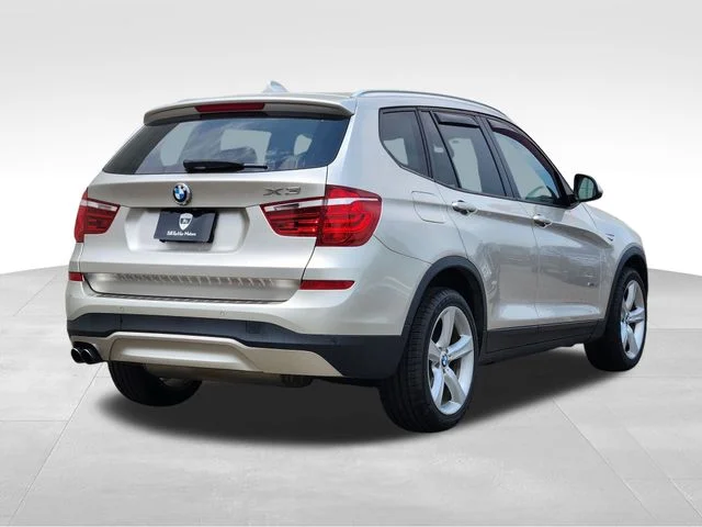 Used 2017 Silver BMW sDrive28i image 9