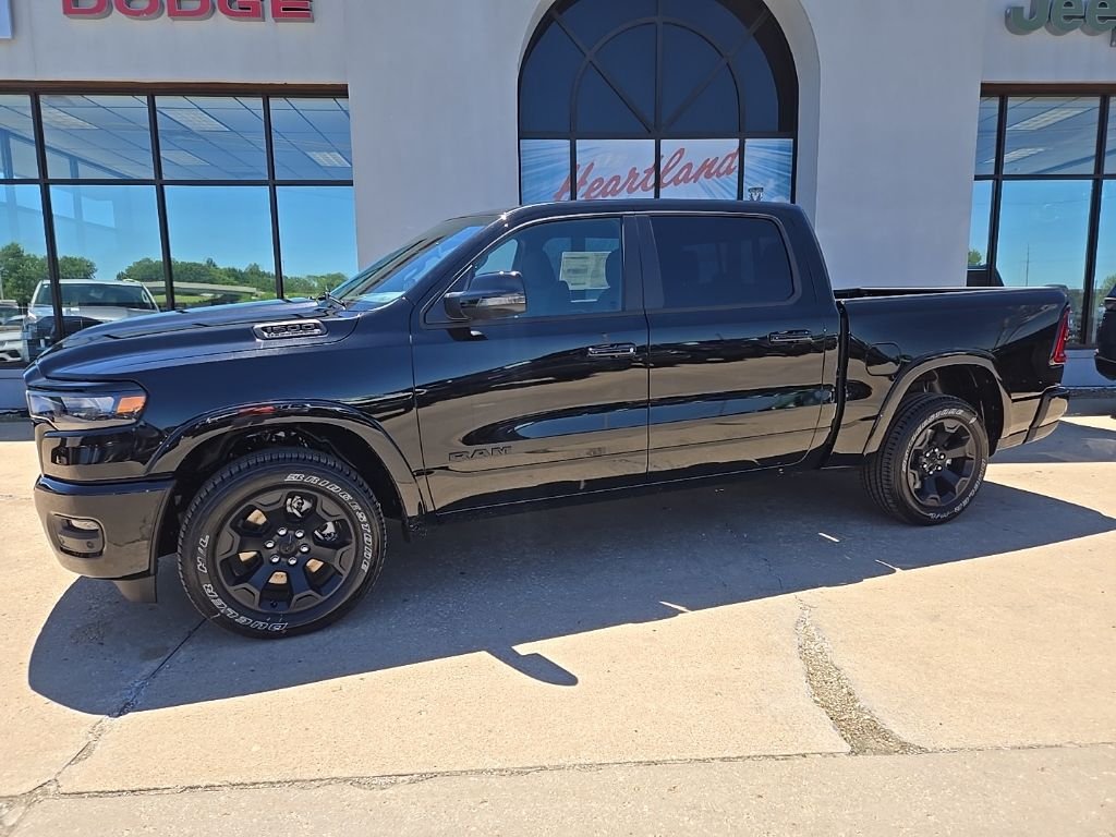 New 2026 Diamond Black Crystal Pearl-Coat Exterior Paint RAM Big Horn/Lone Star image 4