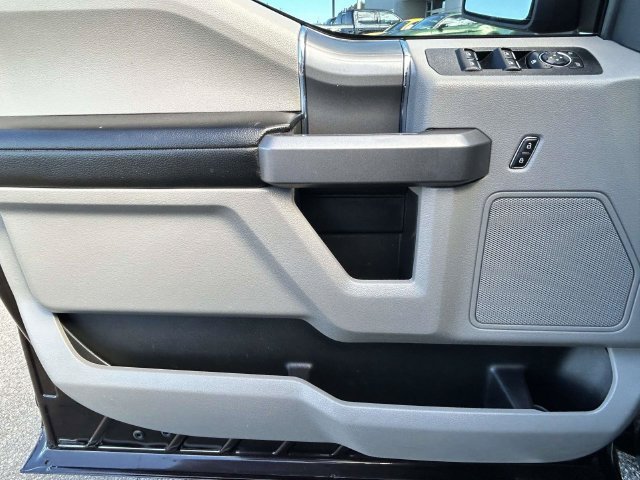 Used 2019 Red Ford XLT image 18