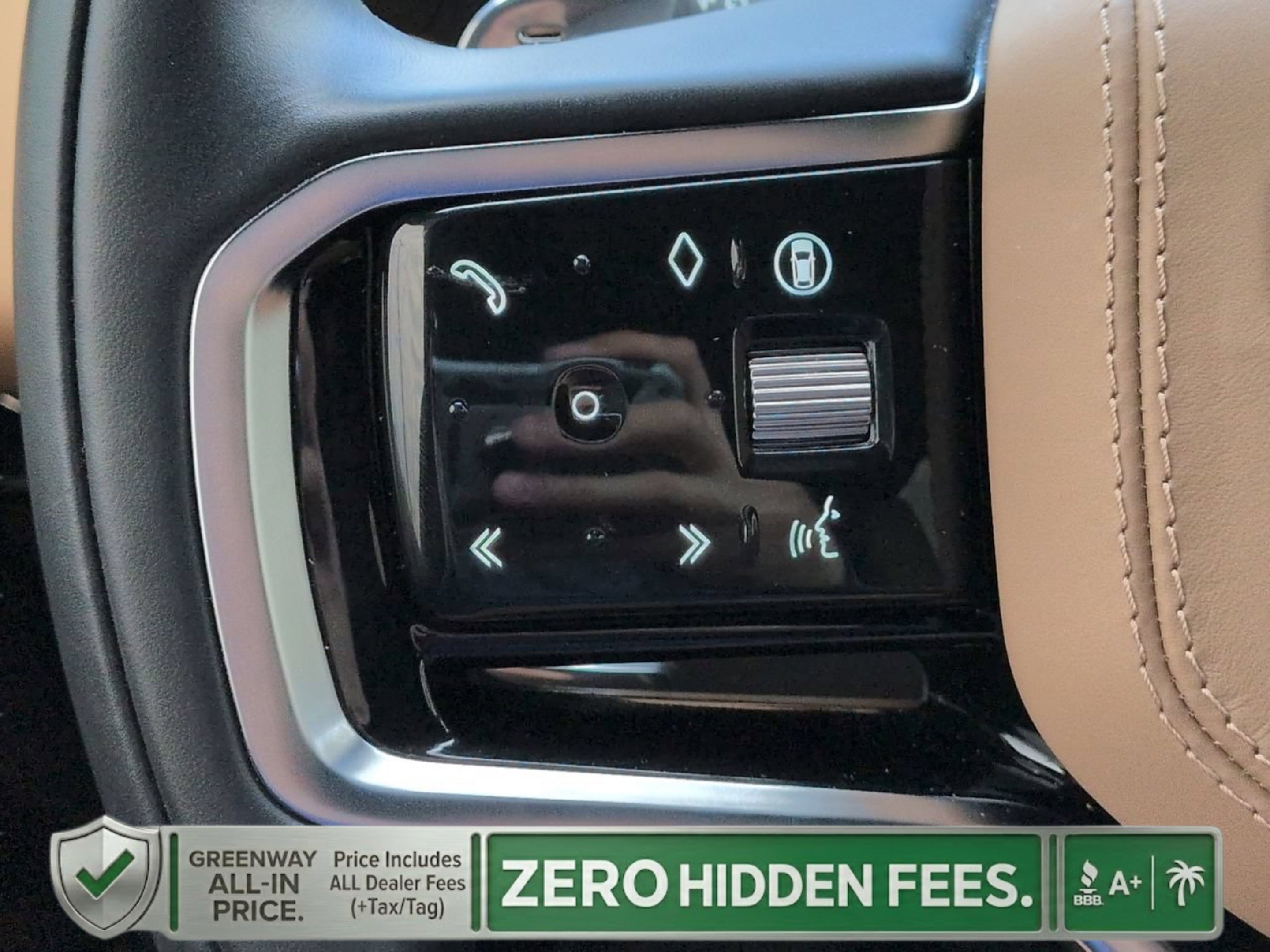 Used 2025 Red Metallic Land Rover SE image 25