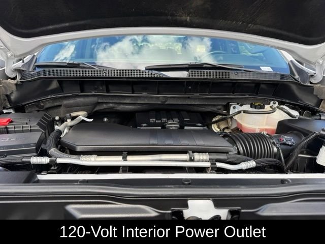 Used 2026 Summit White Chevrolet LT image 28