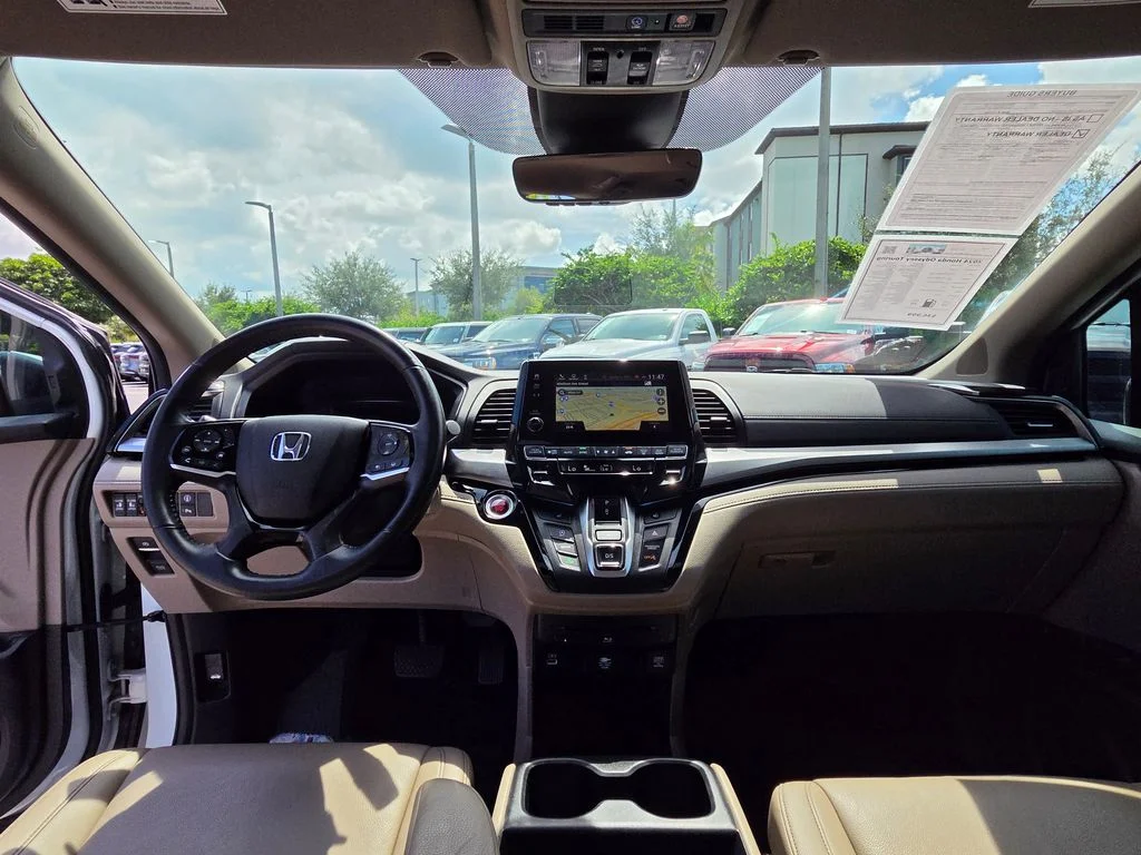 Used 2024 White Honda Touring image 27