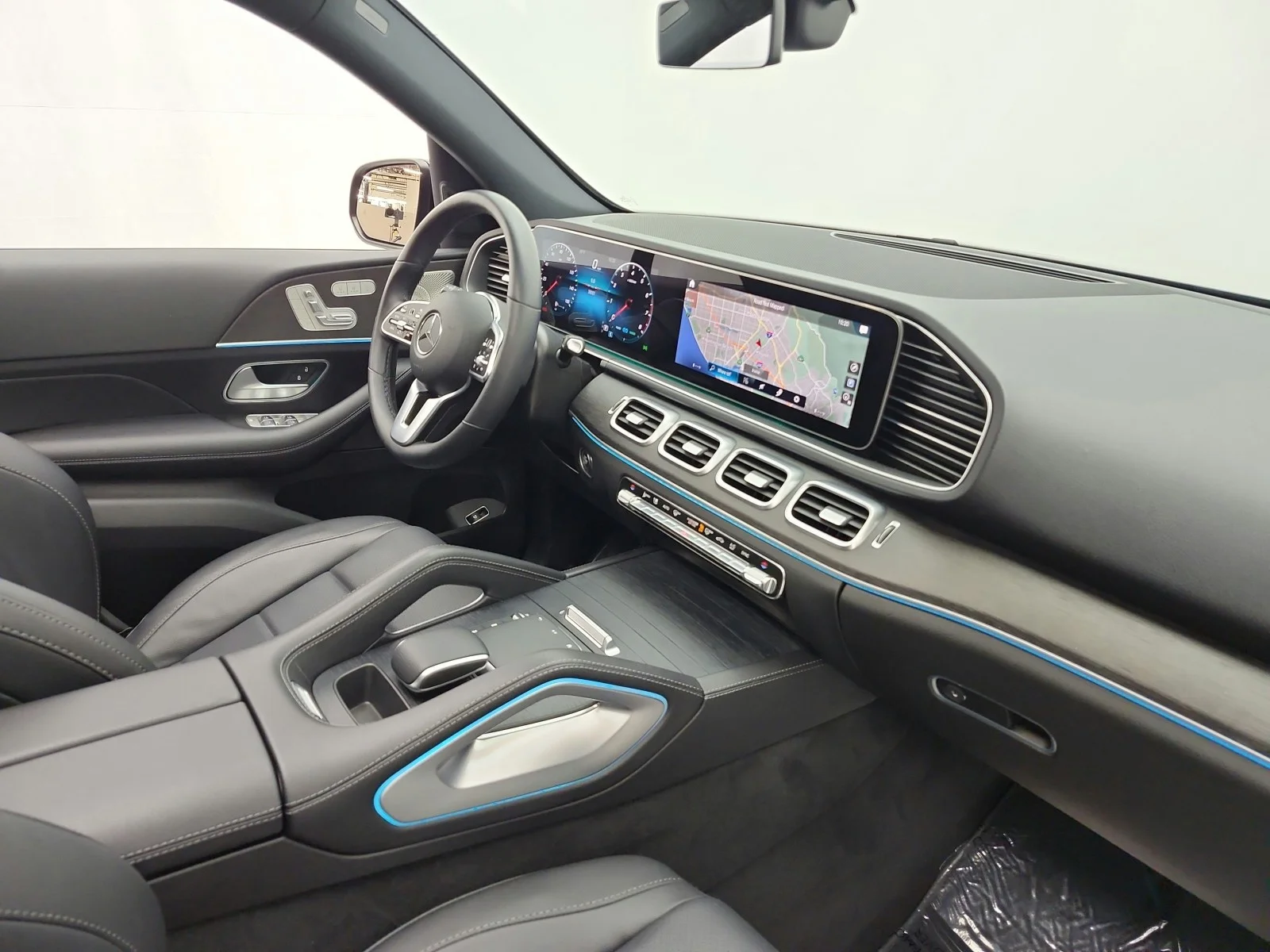 Certified Used 2023 Black Mercedes-Benz GLE 450 4MATIC® SUV image 25