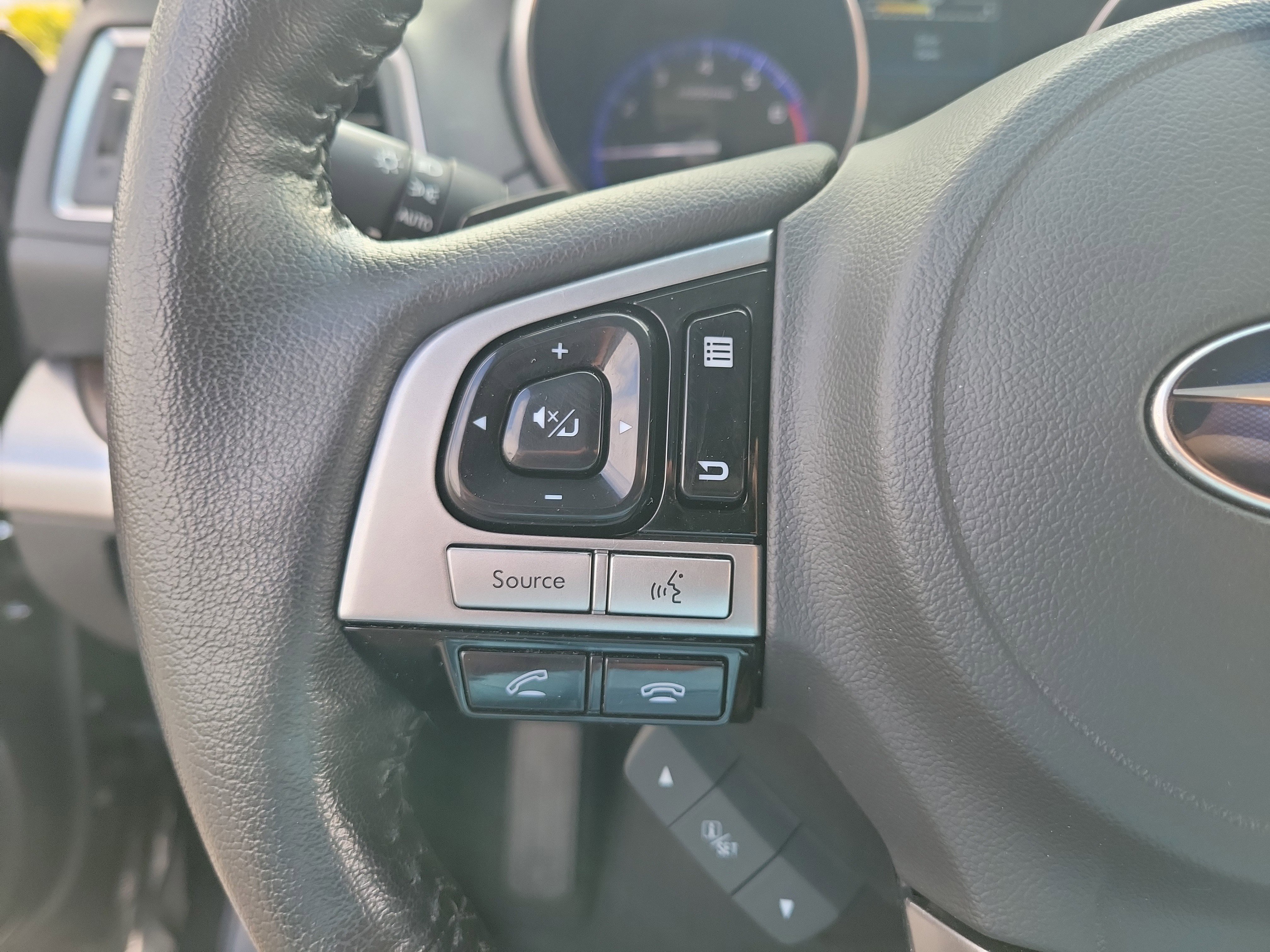 Used 2017 Crystal Black Silica Subaru Touring image 25