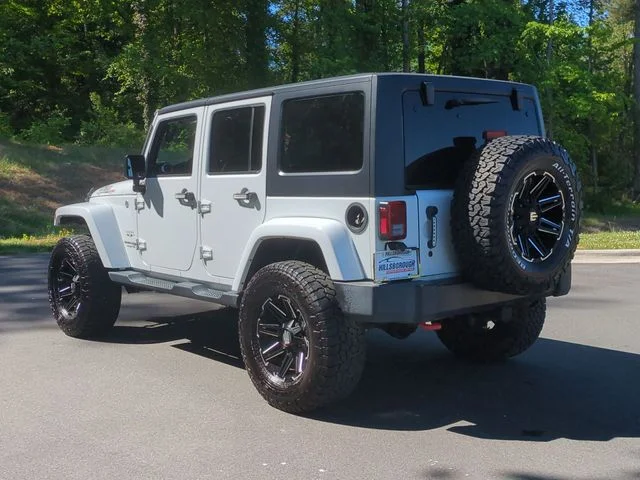 Used 2018 White Jeep Unlimited Sahara image 11
