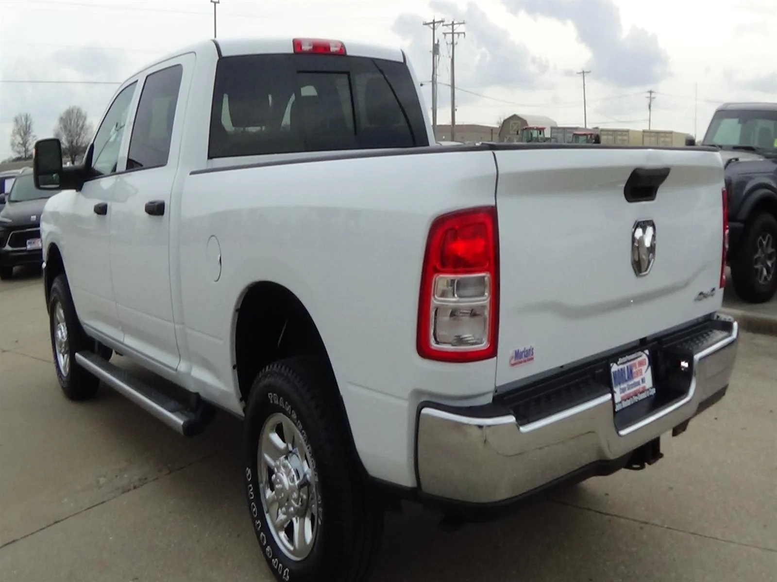 Certified Used 2024 Bright White Clear Coat (pw7) RAM Tradesman image 8
