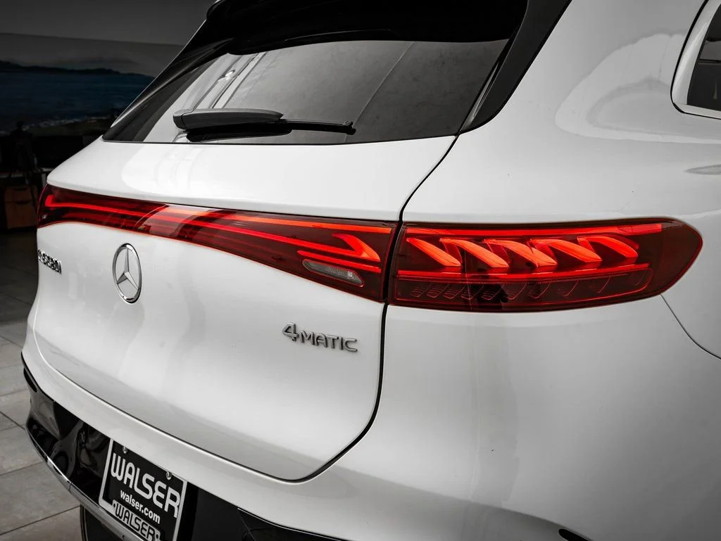 Used 2023 Diamond White Mercedes-Benz 580 image 17