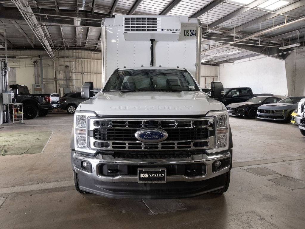 2025 Ford F-550 Super Duty Chassis Cab XL - Photo 10