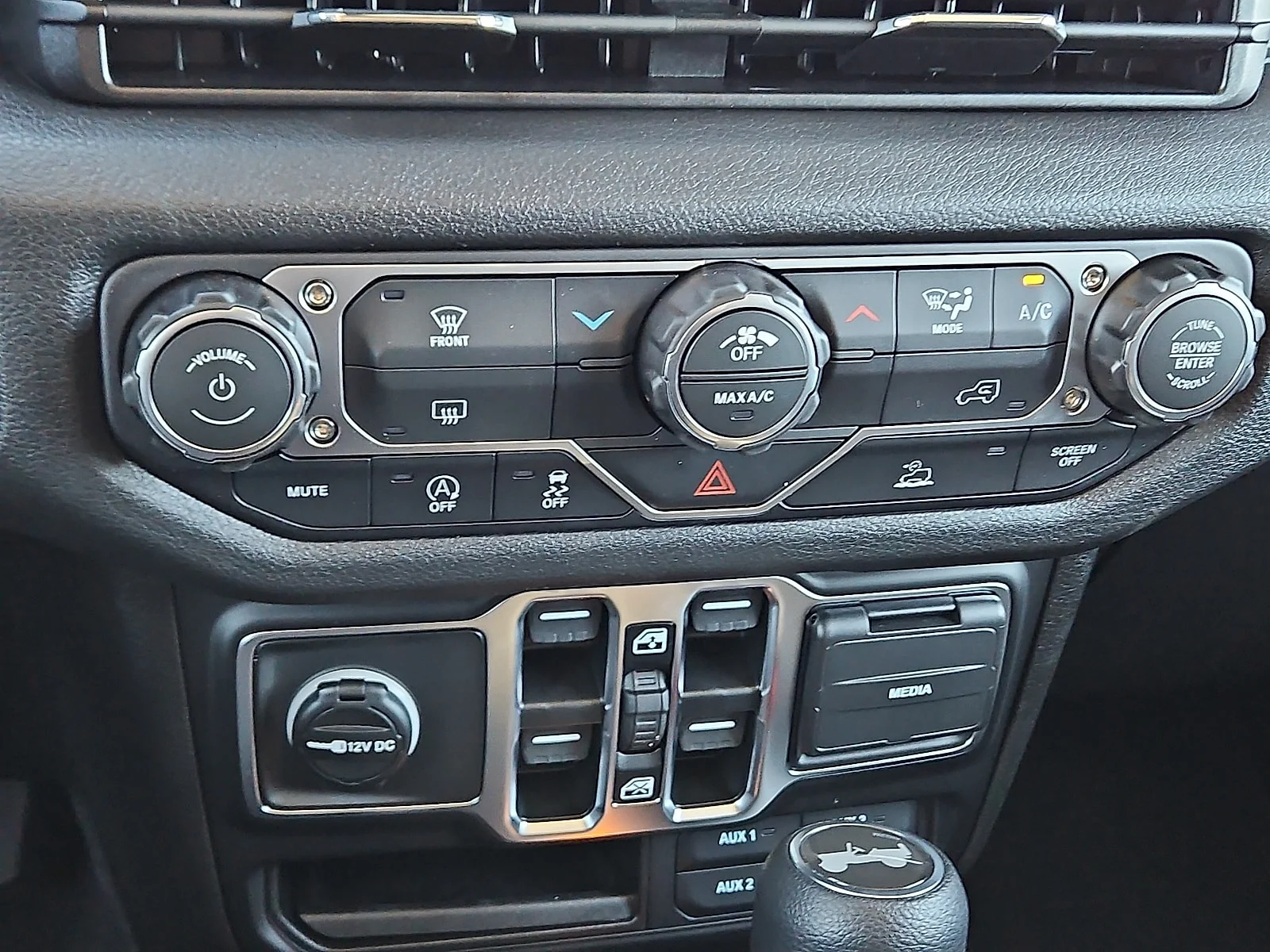 New 2026 41 Jeep 4-DOOR SPORT S image 15