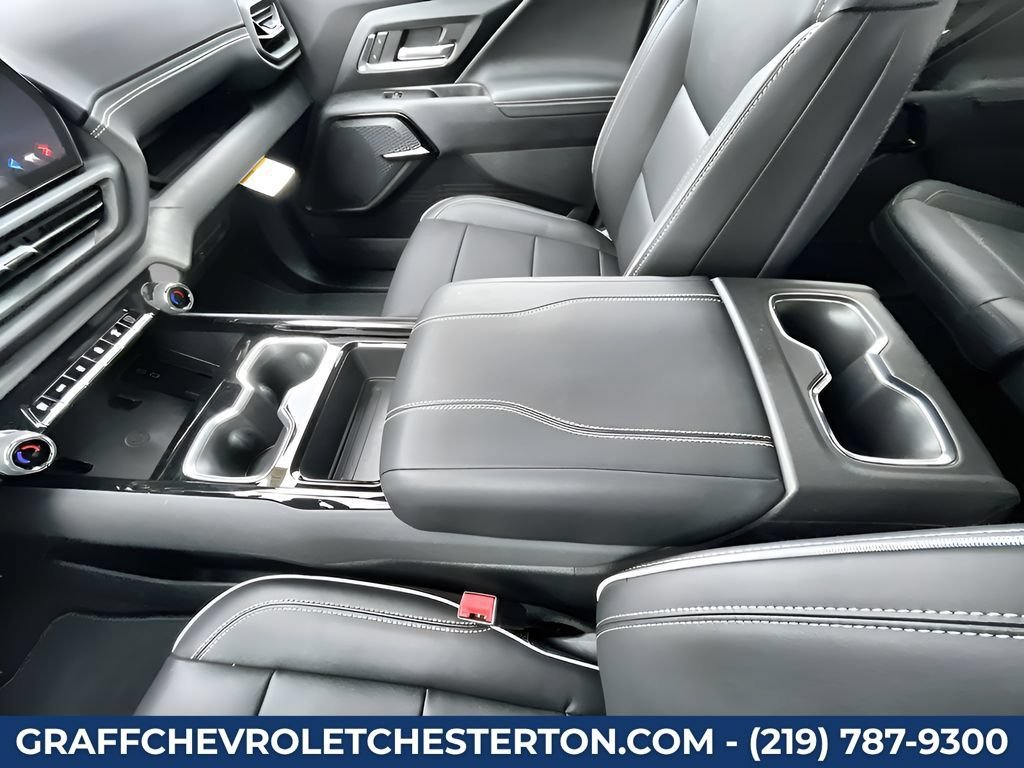 New 2026 Black Chevrolet LT - Standard Range image 21
