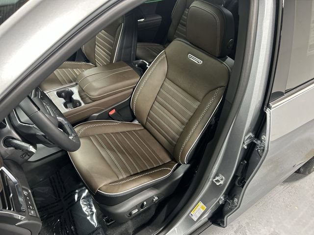 2026 GMC Acadia Denali Ultimate - Photo 11