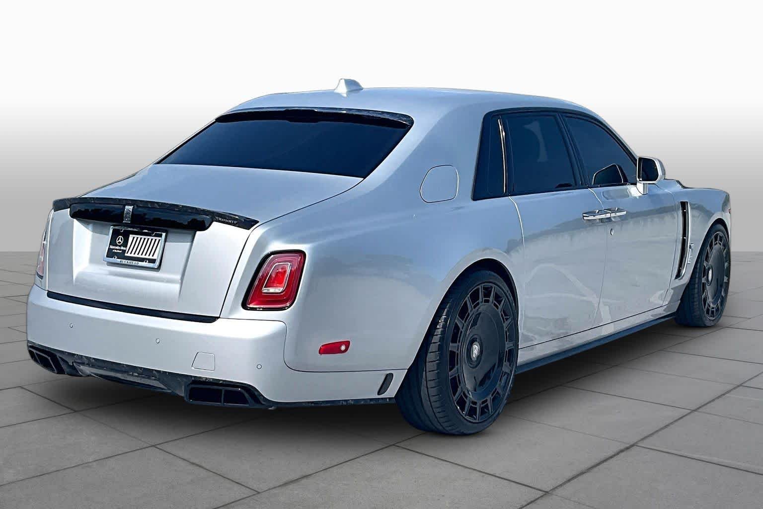 Used 2024 Jubilee Silver Rolls-Royce  image 13
