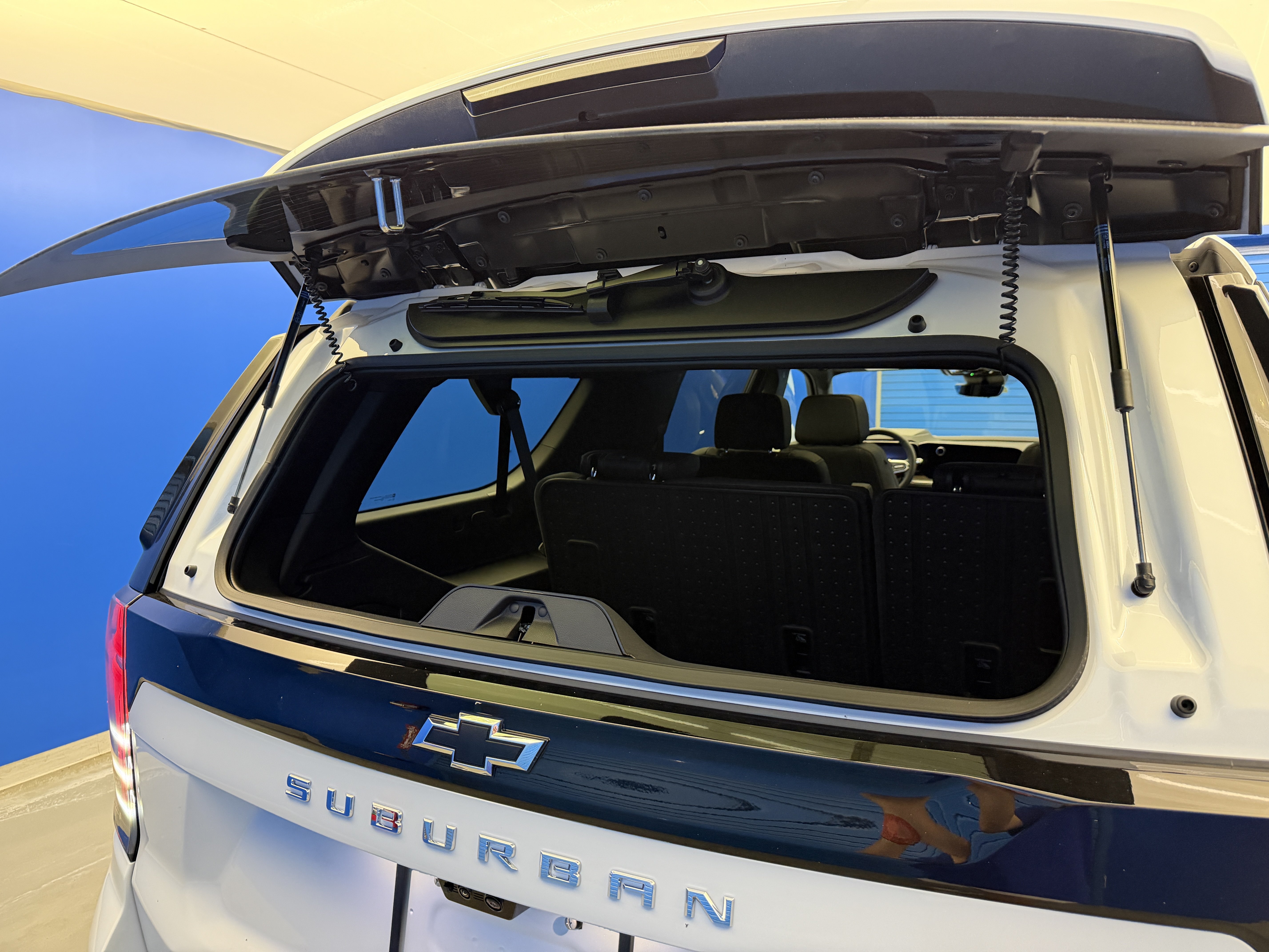 2026 Chevrolet Suburban High Country - Photo 33