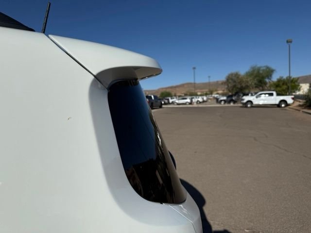 Used 2022 Alpine White Clearcoat Jeep Trailhawk image 8