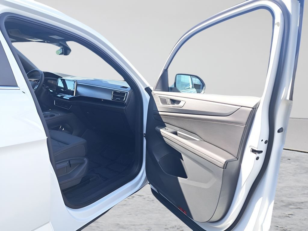 New 2026 White/off-white Volkswagen 2.0T SE image 29